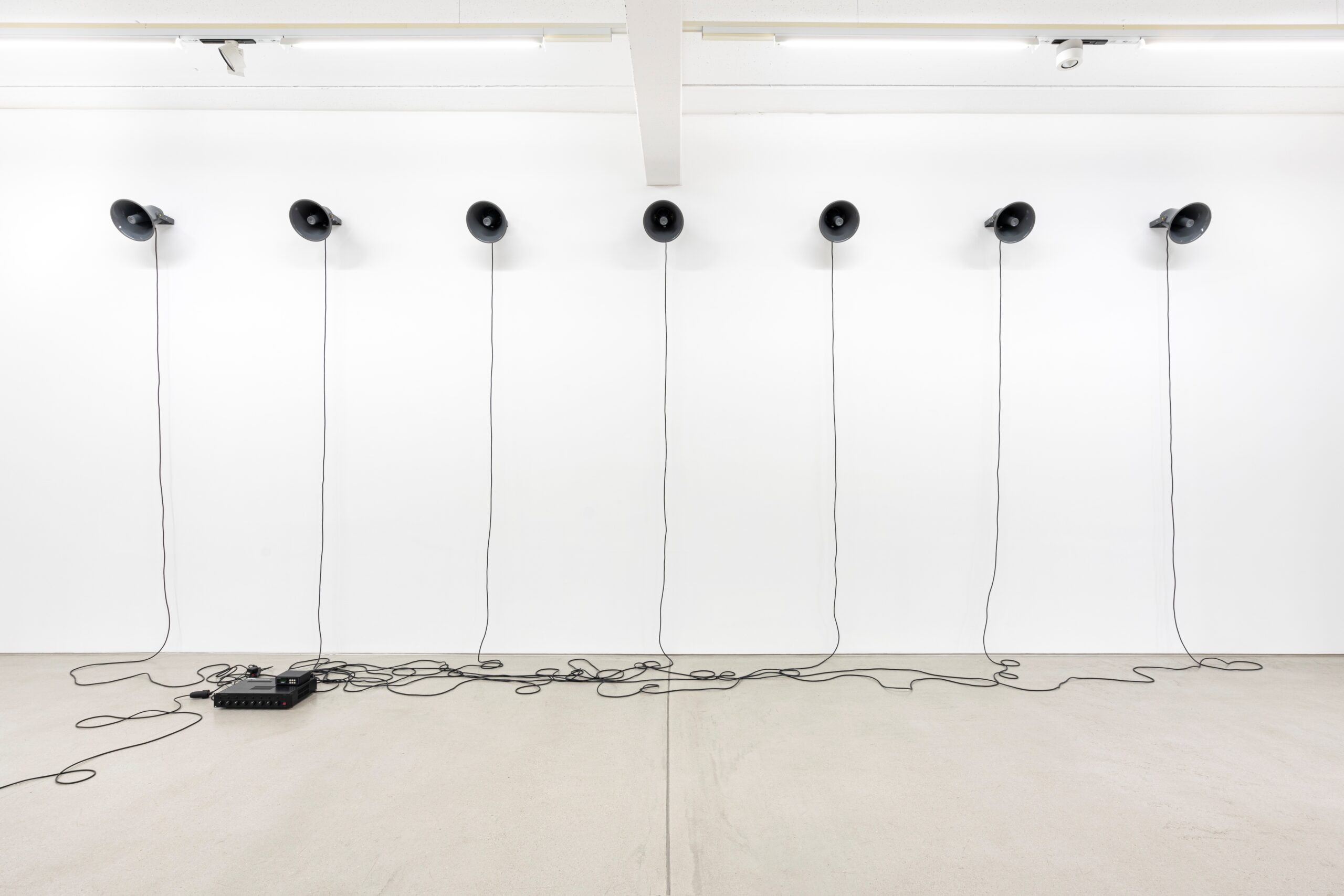 Kunst Reinickendorf - Martin Groß, The Sky Above The Port, 2022, 7–Kanal Audio Installation, 12:20 Minuten © Martin Groß